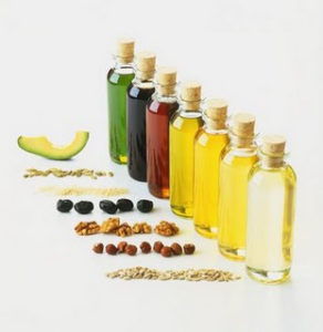 The best hair oils! Find out which hair oils promote growth at LuvlyLongLocks.com.