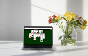 Solitaire card game